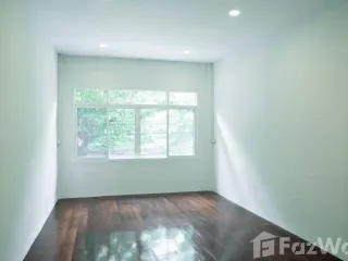 For sale 1 bed townhouse in Khlong San, Bangkok