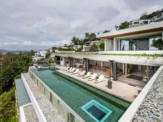 For sale 11 bed villa in Thalang, Phuket