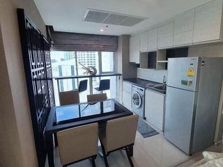 For sale 2 Beds condo in Huai Khwang, Bangkok