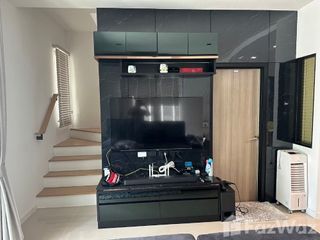 For sale 4 bed townhouse in Khan Na Yao, Bangkok