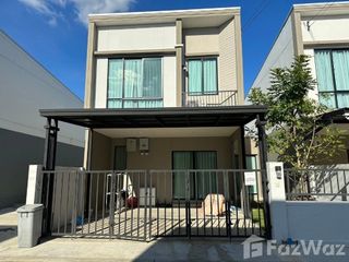 For sale 4 bed townhouse in Khan Na Yao, Bangkok