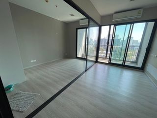 For sale スタジオ condo in Huai Khwang, Bangkok