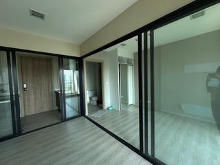 For sale スタジオ condo in Huai Khwang, Bangkok
