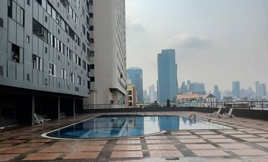 For sale 2 bed condo in Huai Khwang, Bangkok