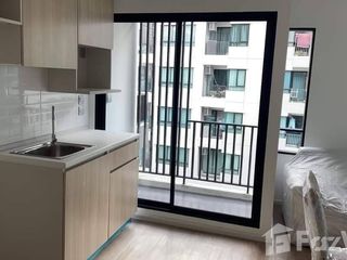 For sale 2 bed condo in Wang Thonglang, Bangkok