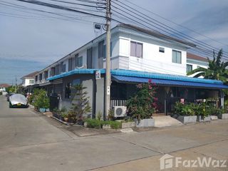 For sale 3 bed townhouse in Bang Khae, Bangkok