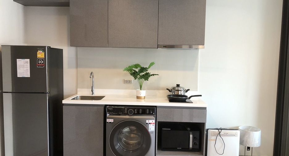 For rent 1 bed condo in Huai Khwang, Bangkok