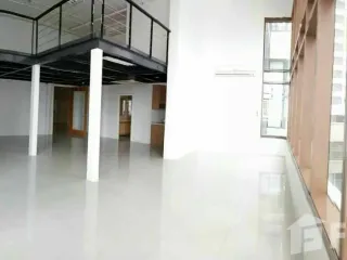 For rent studio condo in Khlong Toei, Bangkok