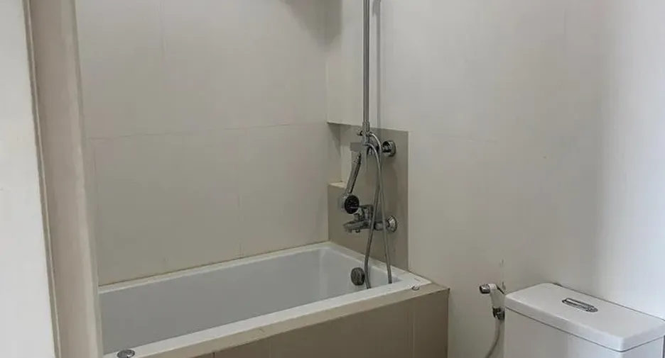 For rent 2 bed condo in Watthana, Bangkok