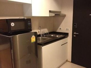 For rent 1 bed condo in Pathum Wan, Bangkok