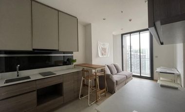 For sale 1 bed condo in Phaya Thai, Bangkok