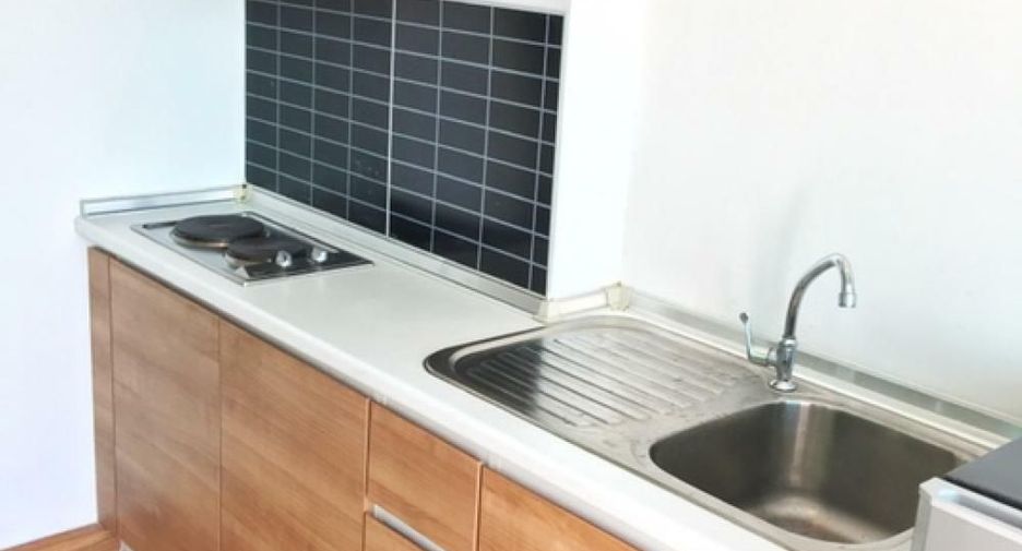For sale 1 bed condo in Khlong Toei, Bangkok