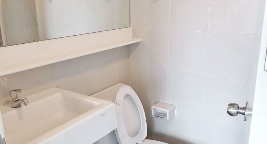 For sale 1 bed condo in Khlong Toei, Bangkok