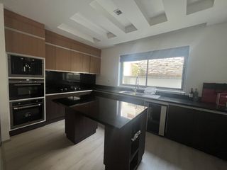 For sale 4 bed villa in Mueang Phuket, Phuket