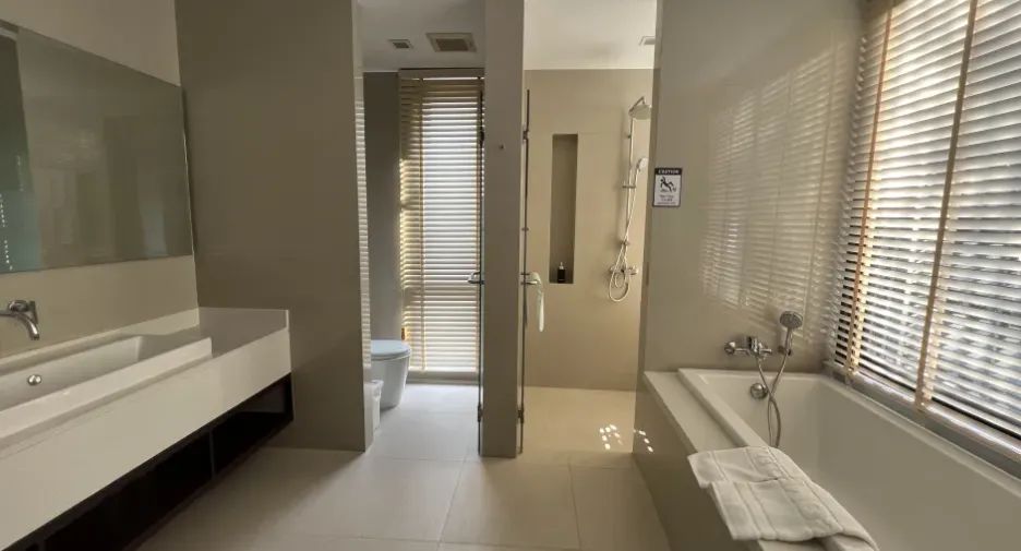 For rent 5 bed townhouse in Thalang, Phuket