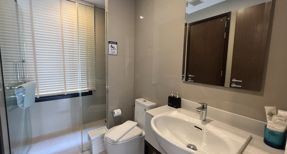 For rent 5 bed townhouse in Thalang, Phuket