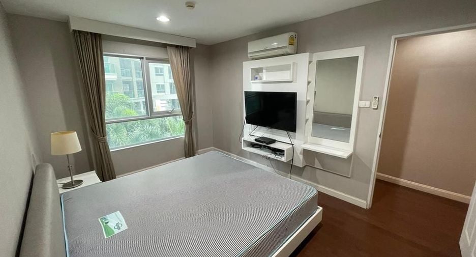 For rent 2 bed condo in Huai Khwang, Bangkok