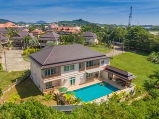 For rent 9 bed villa in Mueang Phuket, Phuket