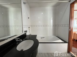 For rent 3 bed apartment in Watthana, Bangkok
