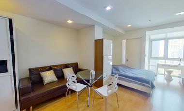 For rent studio condo in Khlong Toei, Bangkok
