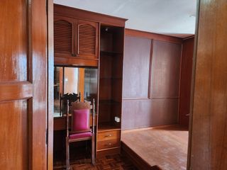 For rent 2 bed condo in Pom Prap Sattru Phai, Bangkok