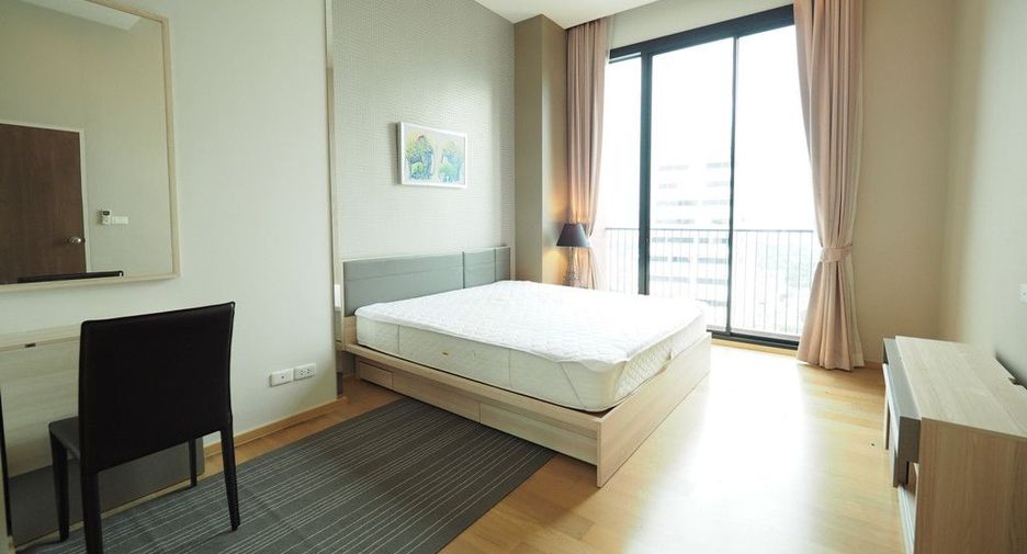 For rent 2 bed condo in Phaya Thai, Bangkok