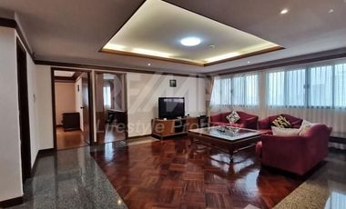 For rent 2 bed condo in Watthana, Bangkok