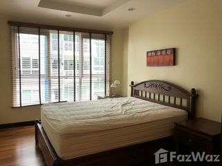 For rent 2 bed condo in Watthana, Bangkok