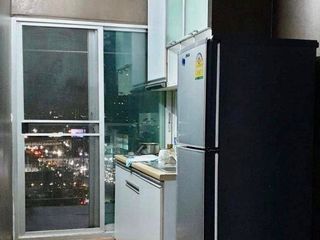 For rent 2 bed condo in Thon Buri, Bangkok