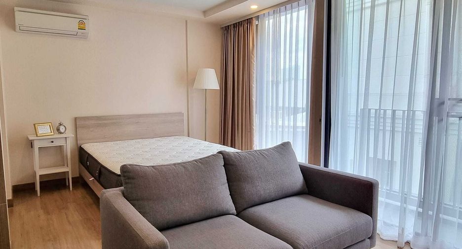 For rent 1 bed condo in Phaya Thai, Bangkok
