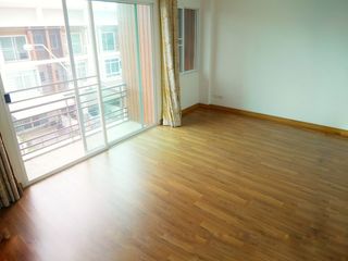 For rent 4 Beds townhouse in Nong Khaem, Bangkok