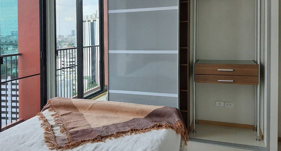 For rent 1 bed condo in Phaya Thai, Bangkok