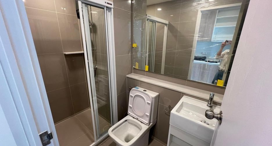 For rent studio condo in Phaya Thai, Bangkok