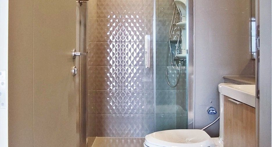 For rent 1 Beds condo in Bangkok Yai, Bangkok