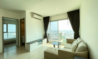 For rent 2 bed condo in Huai Khwang, Bangkok