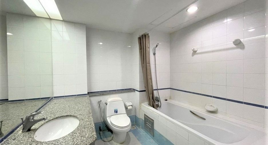For rent 1 Beds condo in Watthana, Bangkok