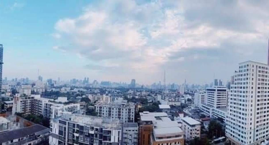 For rent 2 bed condo in Phaya Thai, Bangkok