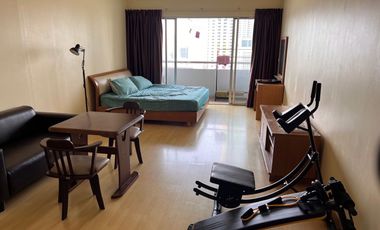 For rent studio condo in Pathum Wan, Bangkok