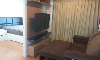 For rent 1 bed condo in Huai Khwang, Bangkok