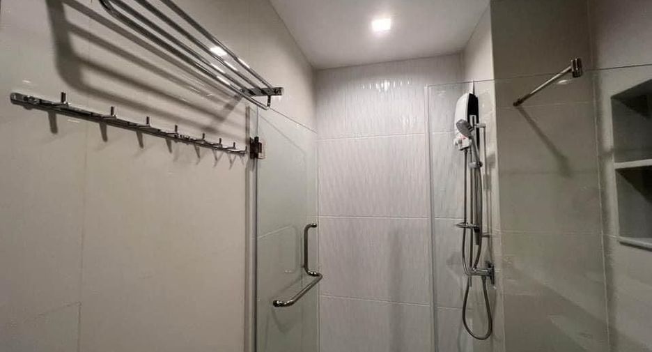 For rent 1 bed condo in Huai Khwang, Bangkok