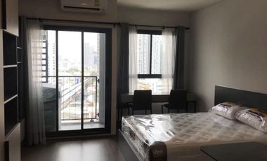 For rent studio condo in Phaya Thai, Bangkok