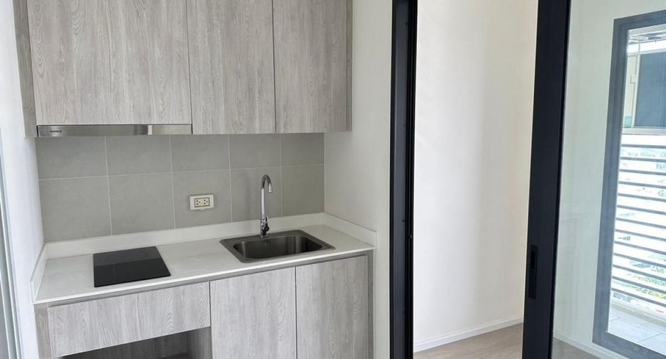 For rent 1 Beds condo in Bangkok Yai, Bangkok