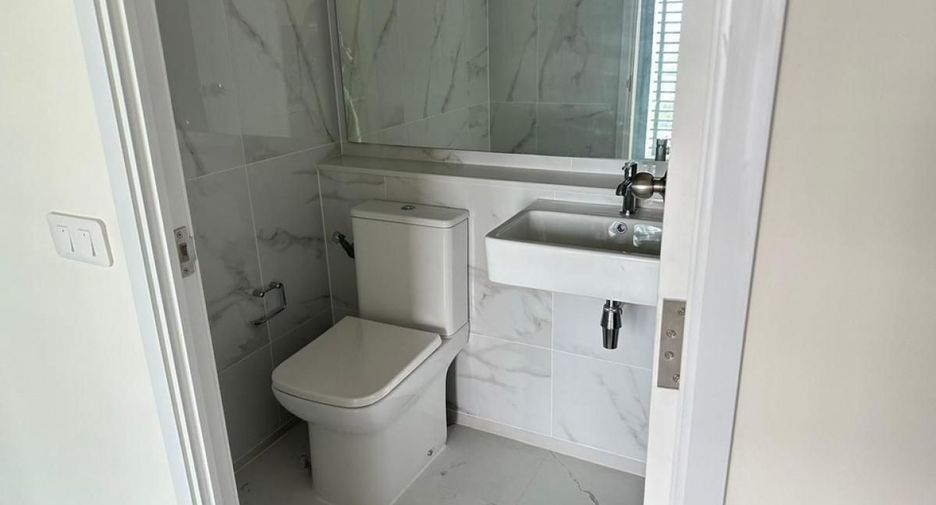 For rent 1 Beds condo in Bangkok Yai, Bangkok