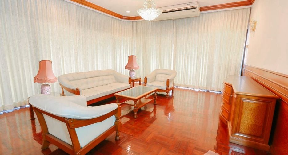 For rent 2 Beds condo in Khlong Toei, Bangkok