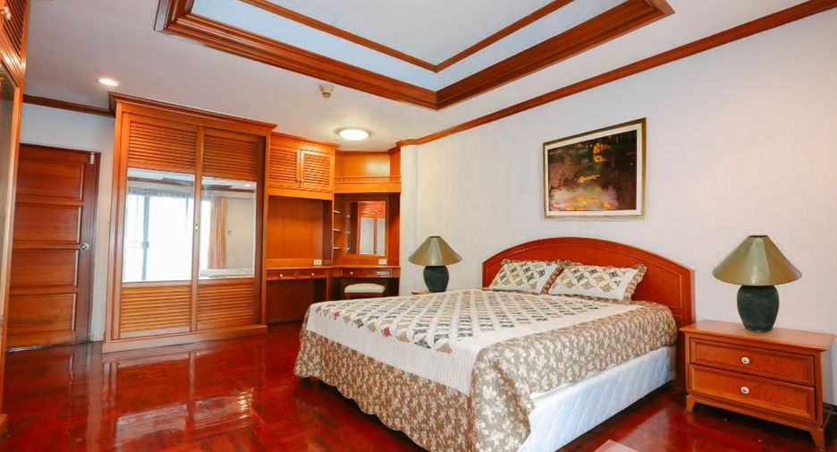 For rent 2 Beds condo in Khlong Toei, Bangkok