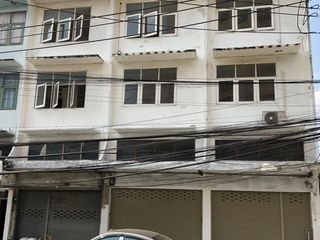 For rent 6 Beds townhouse in Nong Khaem, Bangkok