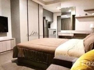 For rent studio condo in Phra Khanong, Bangkok