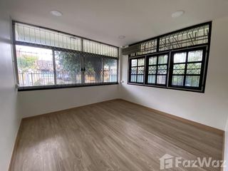 For rent 3 bed house in Bangkok Yai, Bangkok