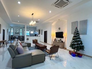For rent 4 bed villa in Mueang Phuket, Phuket