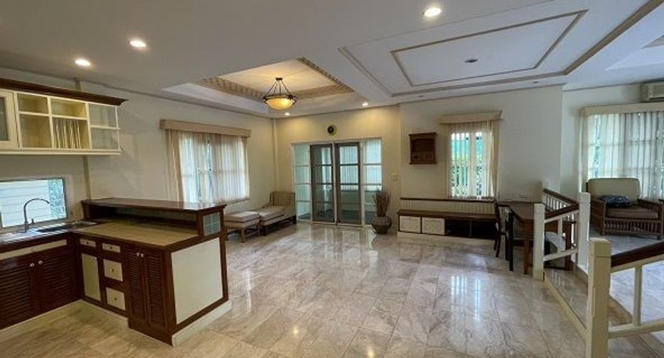 For rent 3 bed house in Prawet, Bangkok
